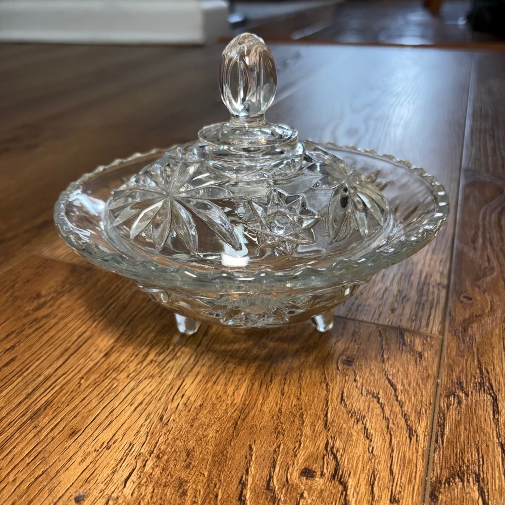 Vintage Clear Pressed Glass Lidded Candy Dish Starburst Pattern 60s Whimsy